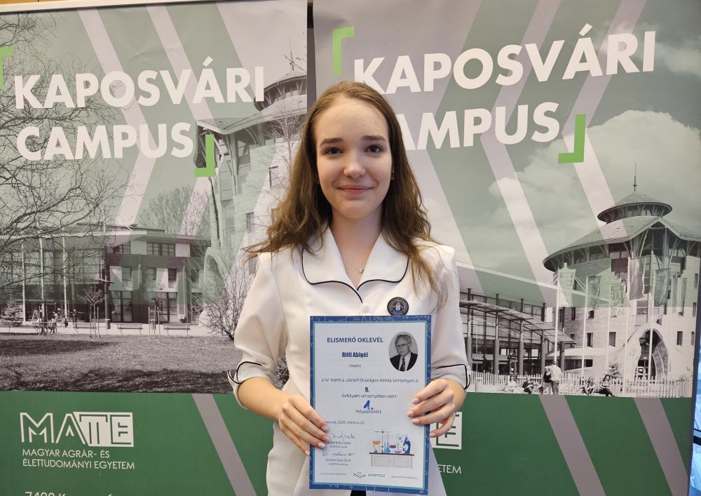 Első helyezett Ritli Abigél a  Kontra József Országos Kémiaversenyen